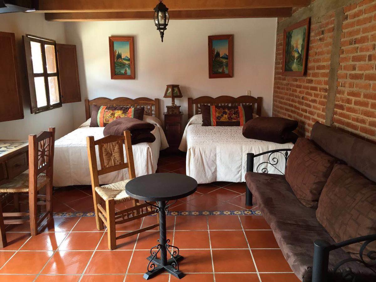De Campiña Hotel *